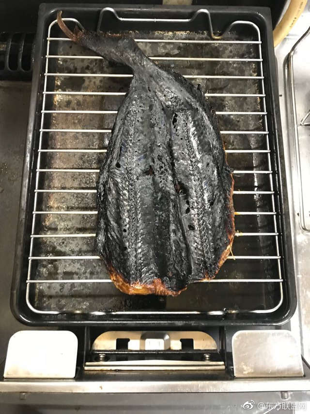 第一次做炭烤鱼...失败了.jpg